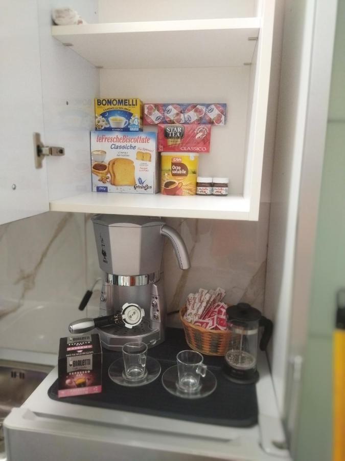 Nennella A Spaccanapoli Buitenkant foto